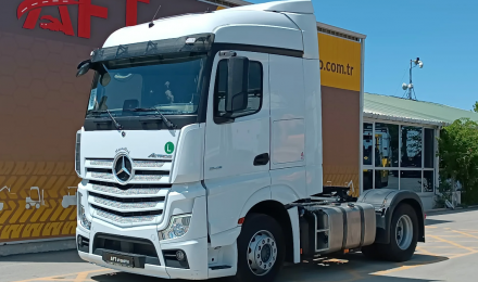 Mercedes-Benz Actros 1848